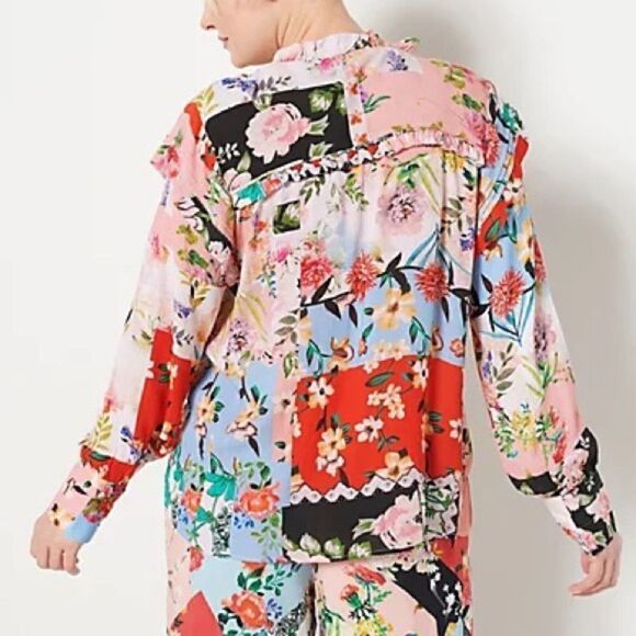 Tolani Collection Long-Sleeve Button Down Blouse - Picture 2 of 5